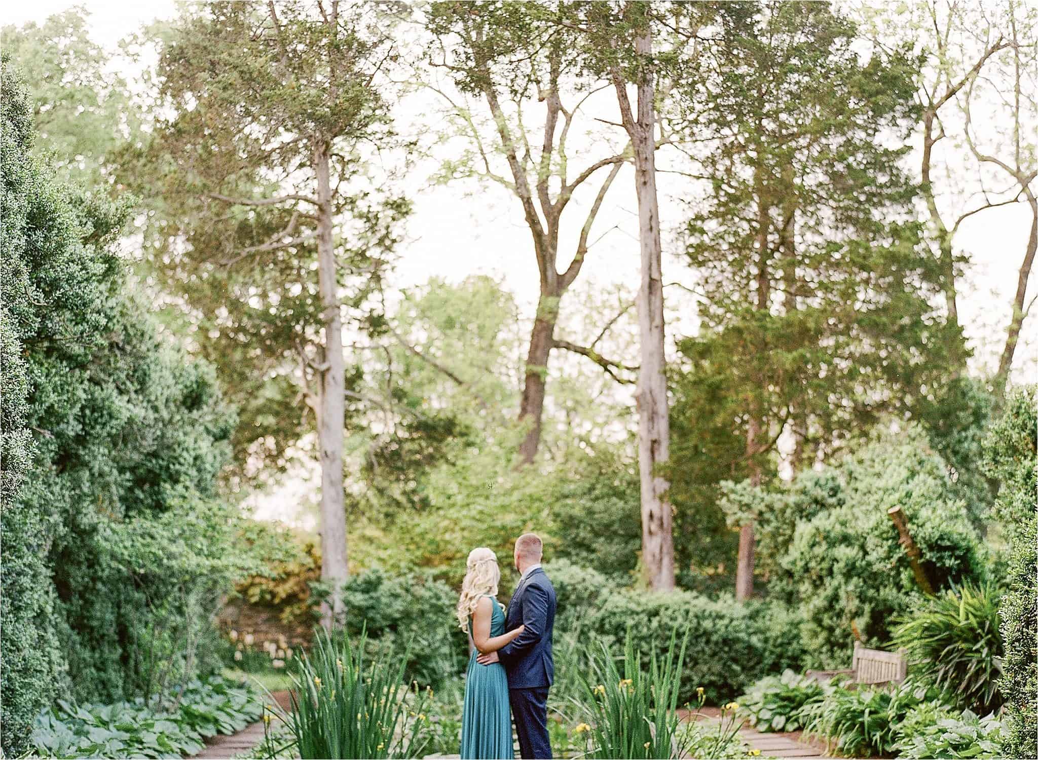 oatlands plantation leesburg virginia engagement portraits