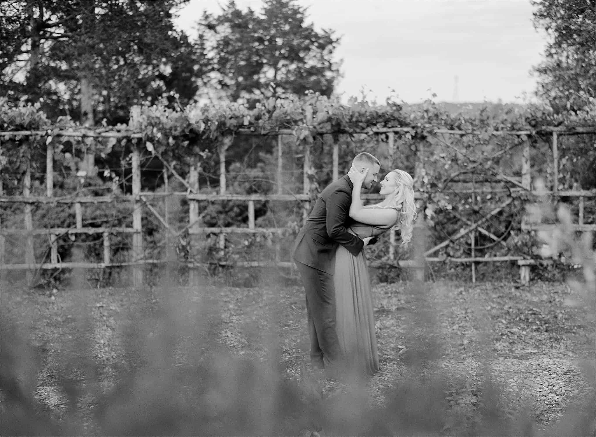 oatlands plantation leesburg virginia engagement portraits